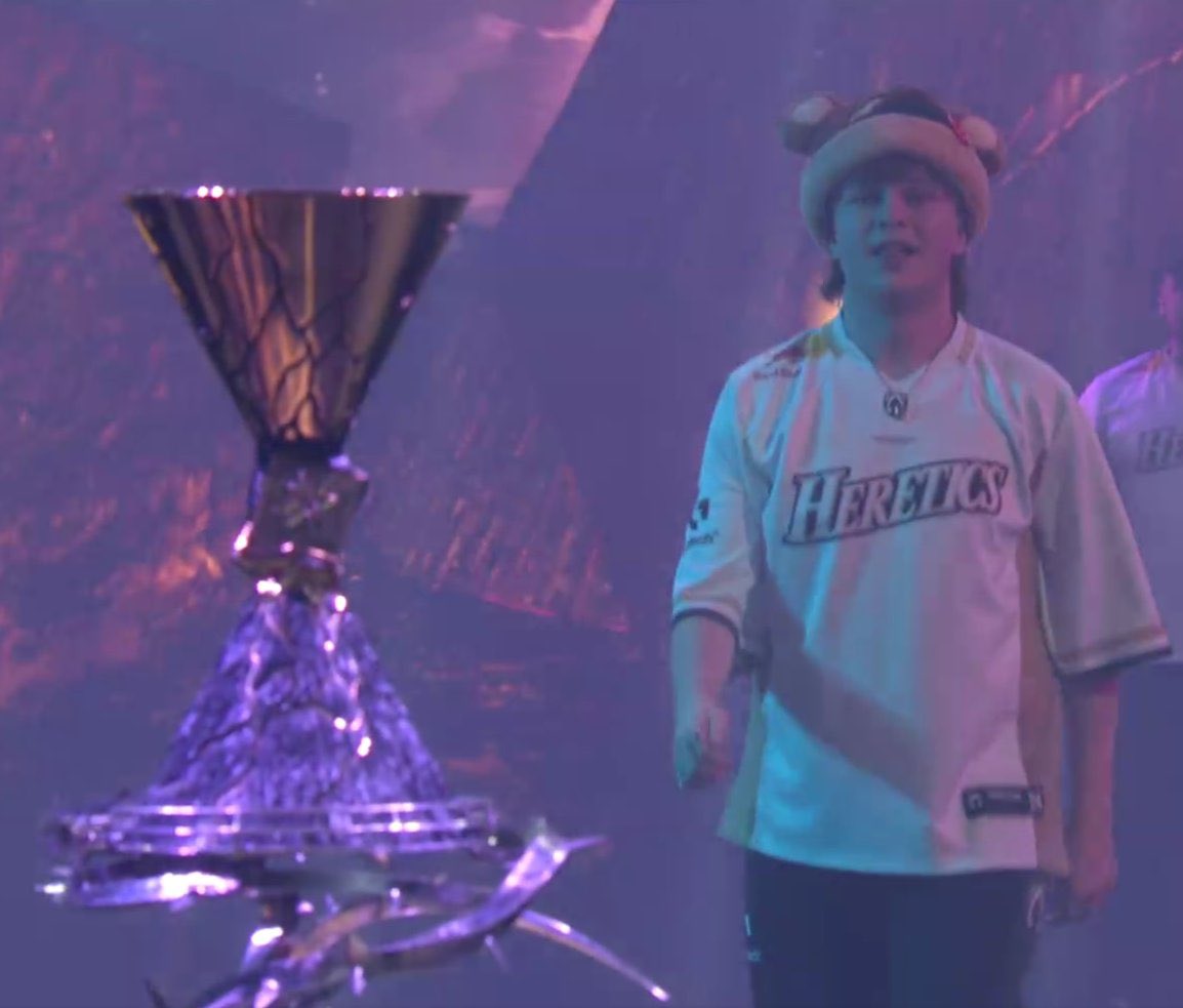 elretroide's tweet image. Lo mismo