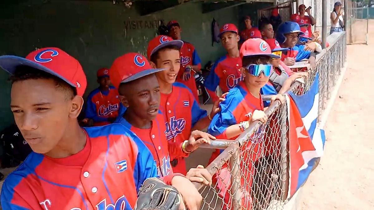 ADELANTAMOS  | El equipo #Cuba se mantiene invicto luego de tres salidas en el 12mo Torneo Panamericano Infantil (sub 12) que se desarrolla en República Dominicana. Los cubanos vencieron hoy 4-1 a #Colombia 

#BéisbolCubano
#Béisbol
#ProvinciaGranma