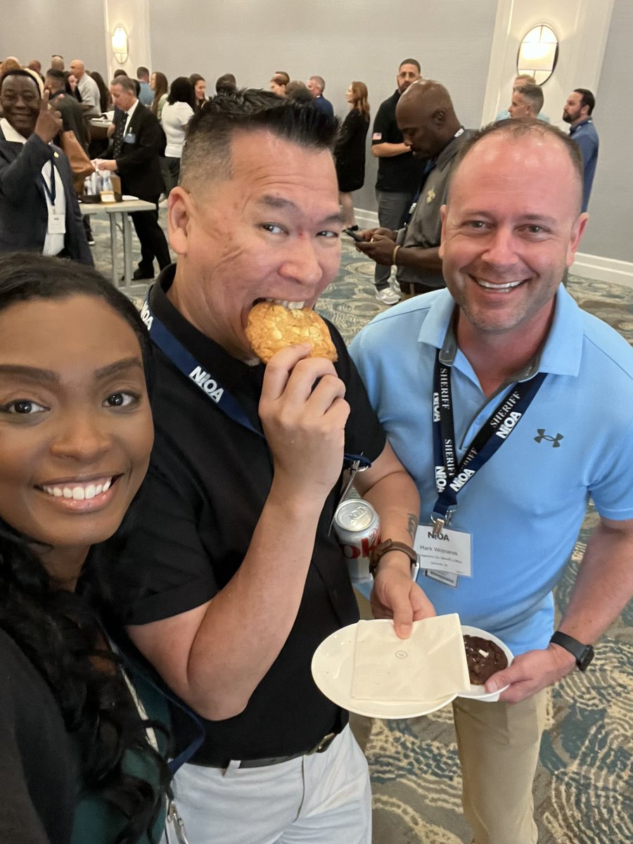KendraLSpeaks's tweet image. What makes us happy on a break?! Cookies!! #nioa2024 #region4 @nioa