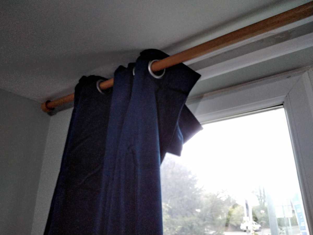 bibbleco's tweet photo. Breaking my Twitter exile for this PSA. DO NOT BUY CURTAIN RAILS, CURTAIN POLES OR CURTAINS FROM Dunelm (as @DunelmCareers seems to be their only presence here, don't work for them either.) They are complate shit. Metal poles that just don't work, and fucked curtains. https://t.co/imLcQIveQg