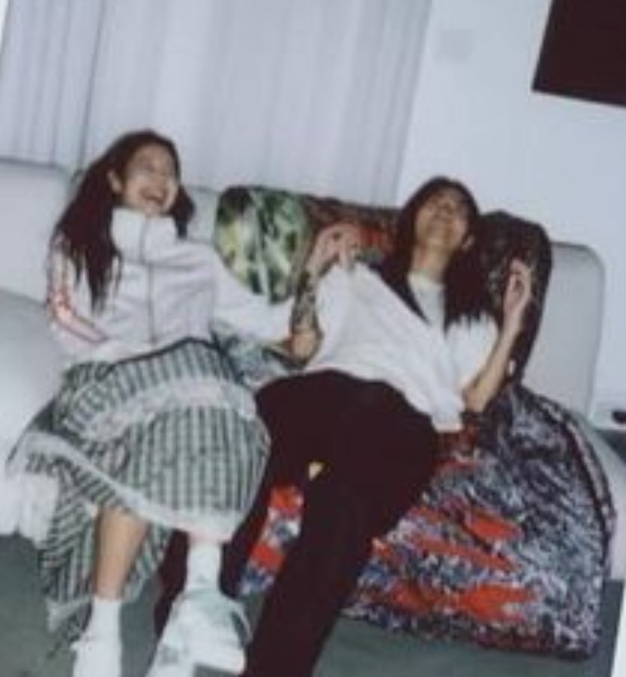portalblackpink's tweet photo. O gummy smile 😭🤧 https://t.co/mB9EFtLoPI
