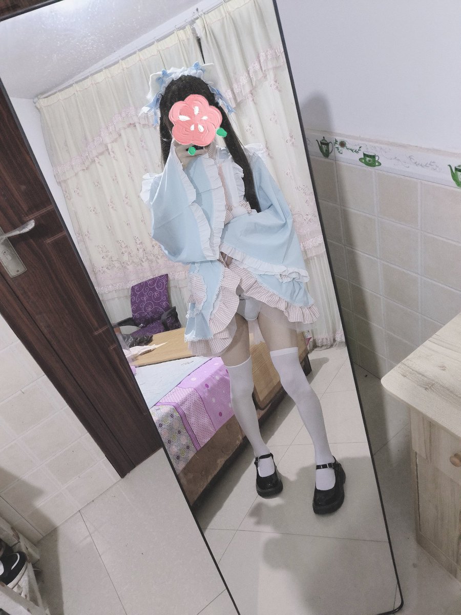 瑟瑟小男娘暴露出自己的内内
#男娘 #成都 #瑟瑟