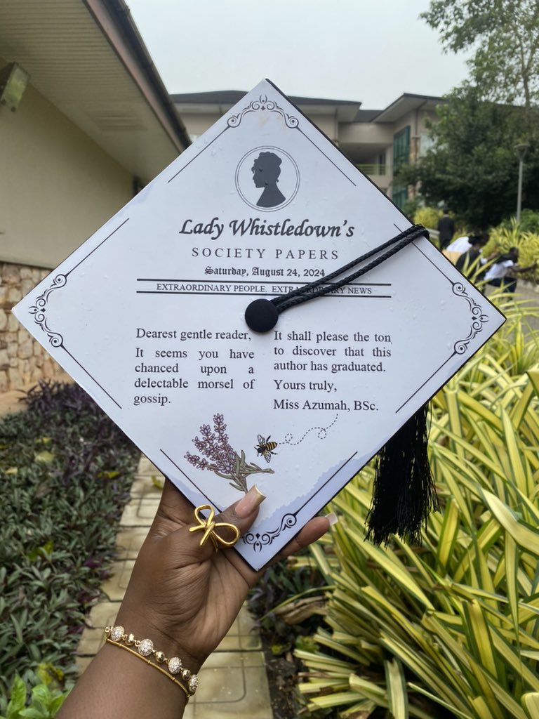 _mema___'s tweet photo. Graduate of the season💎✨ @bridgerton https://t.co/wBwLAJfXMZ