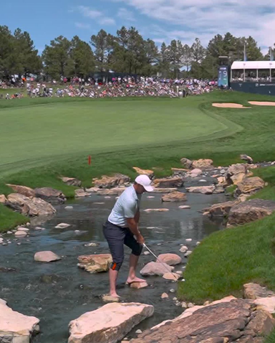 NoLayingUp's tweet photo. Me on the second hole after saying “I’m gonna play smart today” https://t.co/XRqdkEaIIh