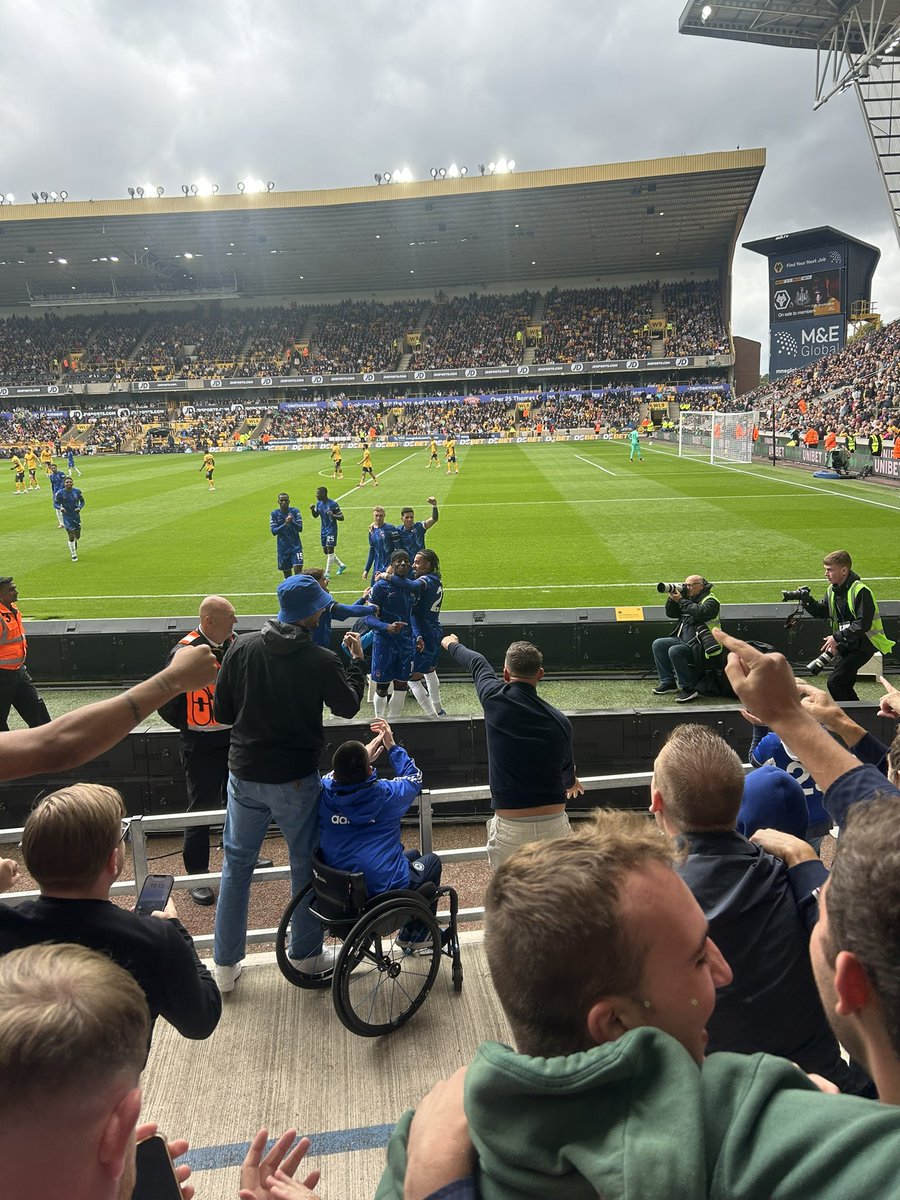 Louis RW tweet media