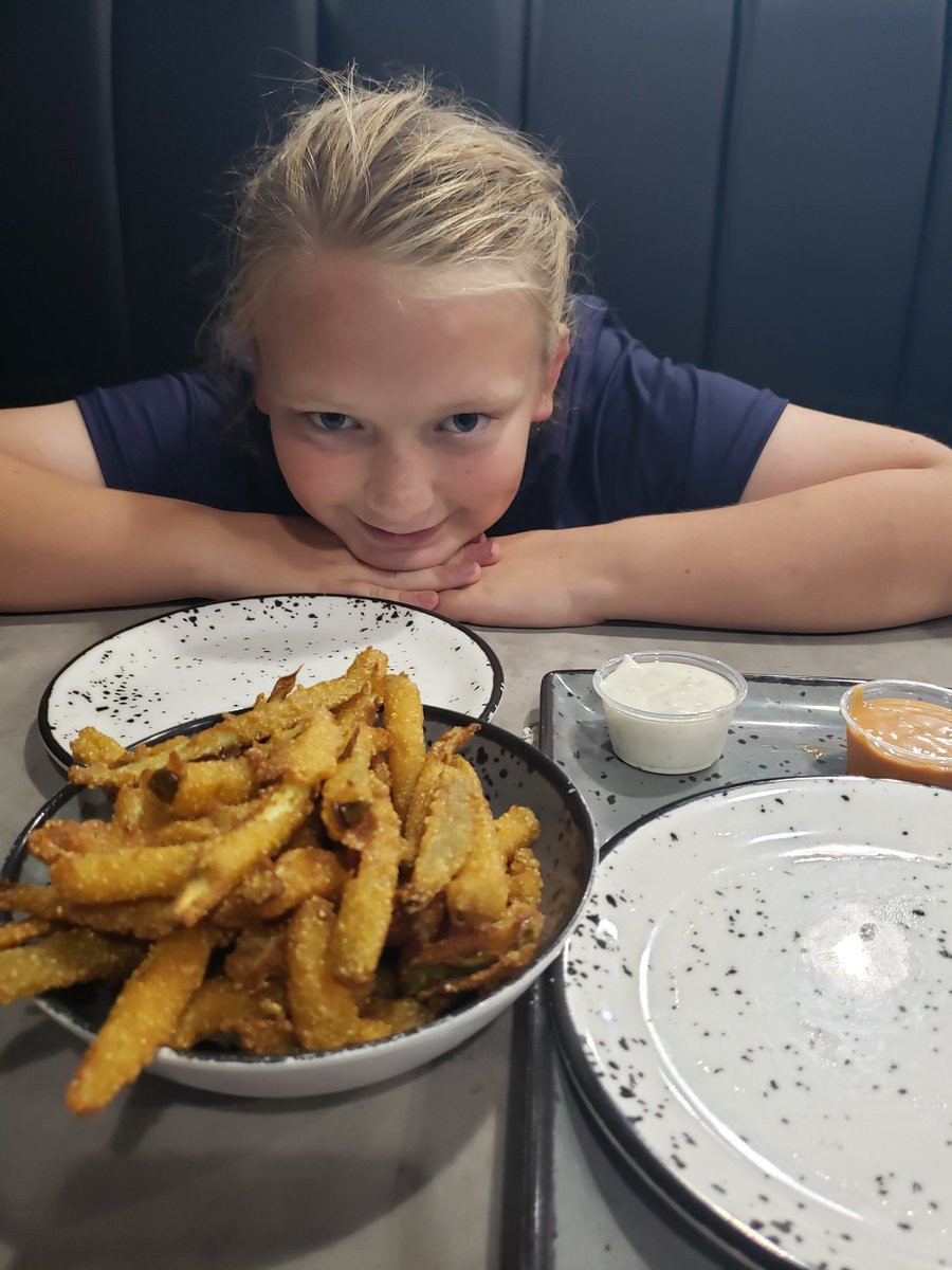 jwstaton1978's tweet photo. I had Addison today for soccer while Alison had Makenna. When in New Pal you have to hit Tony D's for some after game pickle fries. #AddisonElise https://t.co/YxwveF8eh9
