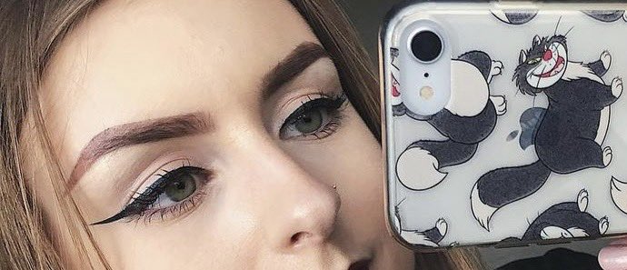 my eyebrow blindness from like 2016-2020 gives me cold sweats because what on earth what I was thinking but the eye make up always slayed so you can’t have everything I guess