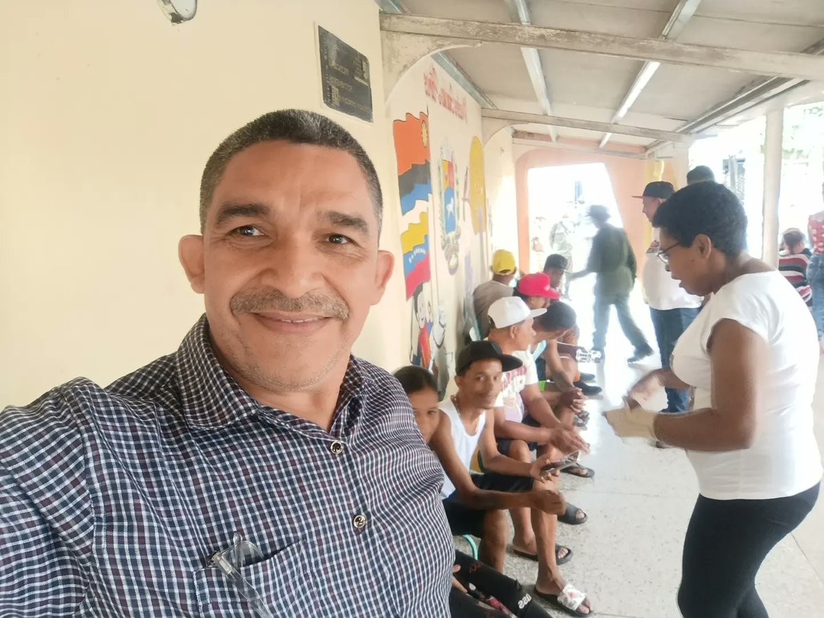 EdgarAugusto31's tweet photo. COMUNA o NADA

Comuna Integración del Sur

#25Agosto Participación en la consulta Popular! Por nuestro proyecto ! El pueblo es el que manda! Por el futuro de nuestra patria! https://t.co/6SYBYidC6P