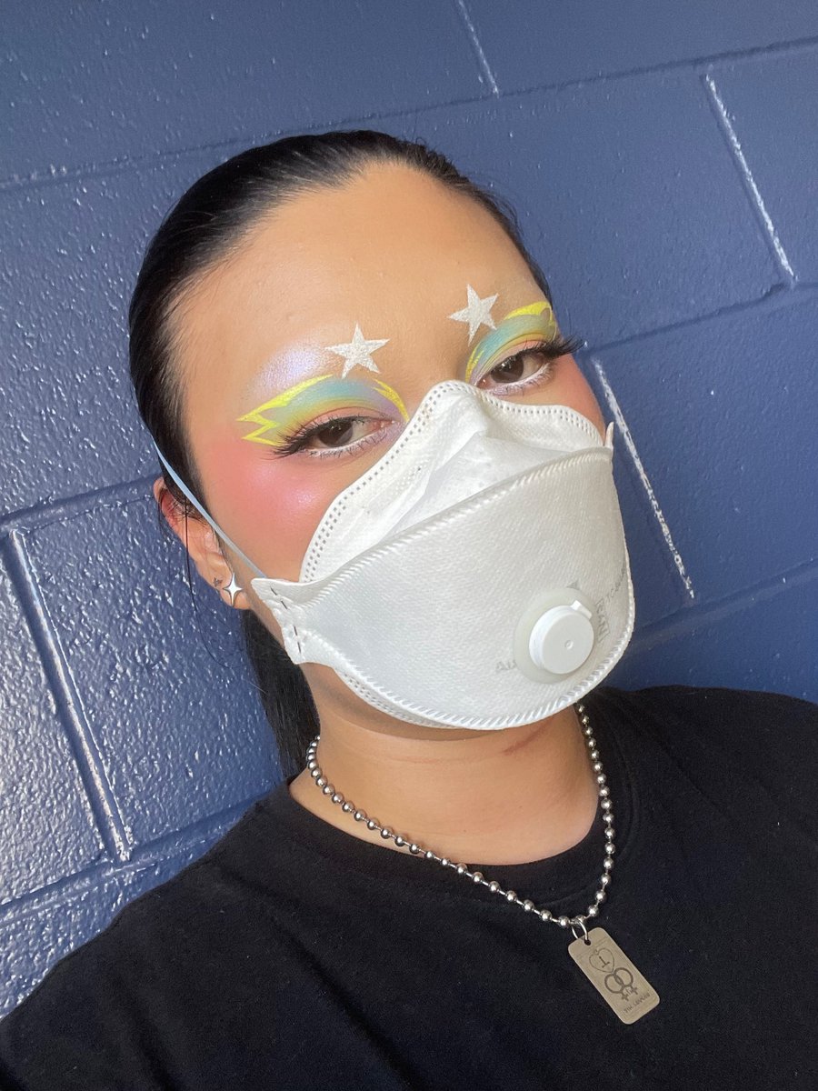 thai_brows's tweet photo. i’m sexy N95 percent of the time. a lot of u can’t relate 🤷🏻 https://t.co/XvfB8KZy5Q