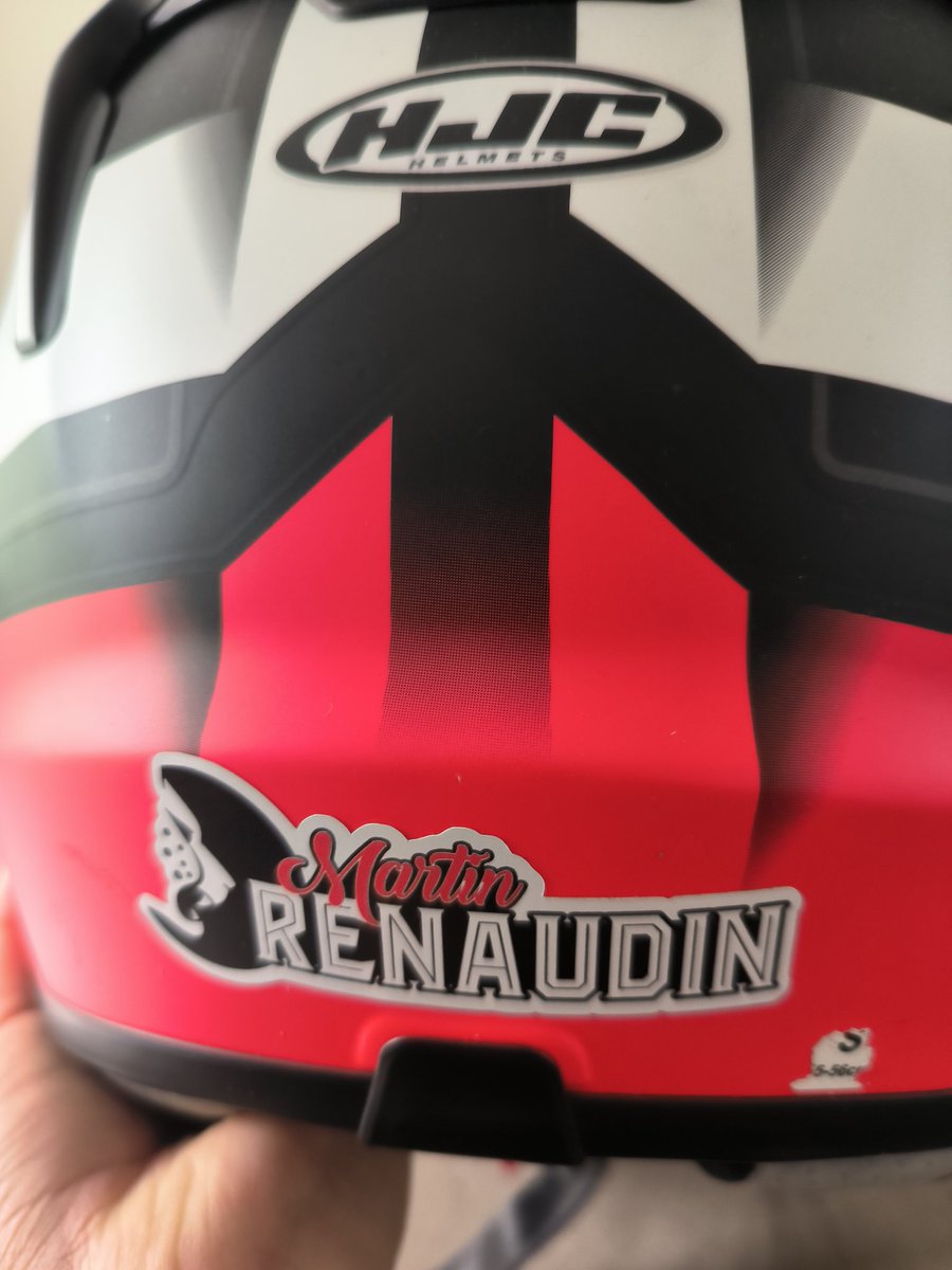 florent_fillon's tweet image. Les motos sont prêtes... 
Pour les bonhommes on verra bien demain en arrivant ! 😁
#Roulage
#LeMans 
@MotoetGPaddict et je vais gagner au moins 1/2 seconde avec le stickers de #Martin75 😅