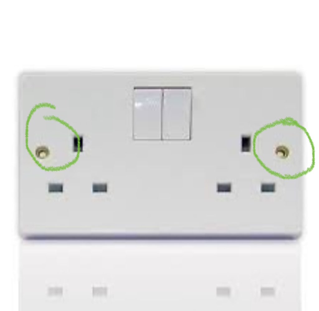 تعلم فحص الكهرباء ببساطه و امان  لفحص جميع النقاط الكهربائيه في المنزل و خاصه براغي البلاكات و هي نقطه خطره عند ملامستها دون تاريض و الله يحفظكم 
youtu.be/Y2fFYdr9mAQ?si… via <a href="/YouTube/">YouTube</a>