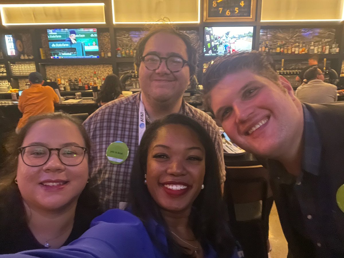 KyleKillacky's tweet image. During the DNC I decided as a member of the @MidwestYoungDem cabinet i will go out and support my fellow midwest democrats and go to the Chicago Young Democrats fundraiser they are ready to fight and win right here in Chicago!!!