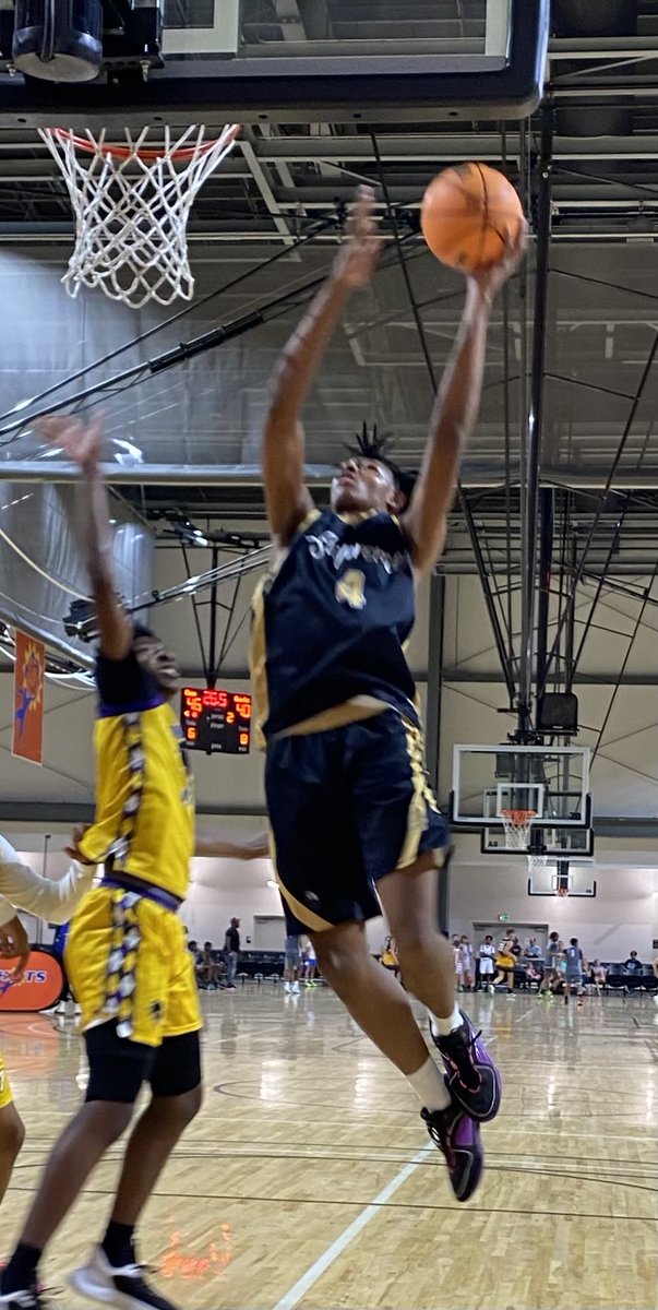 434 Supreme’s Shamari Mitchell (6’8 2026 Caldwell Christian) drives it off the high post for this layup.  Strong, great frame.  Sets bone jarring screens, very good in screen roll action and hitting the foul line jumper.  #BigShots #RockHillFinale <a href="/BigShotsToday/">Hit The BIG SH🏀TS</a> <a href="/BigShotsGlobal/">BIG SH🏀TS</a>