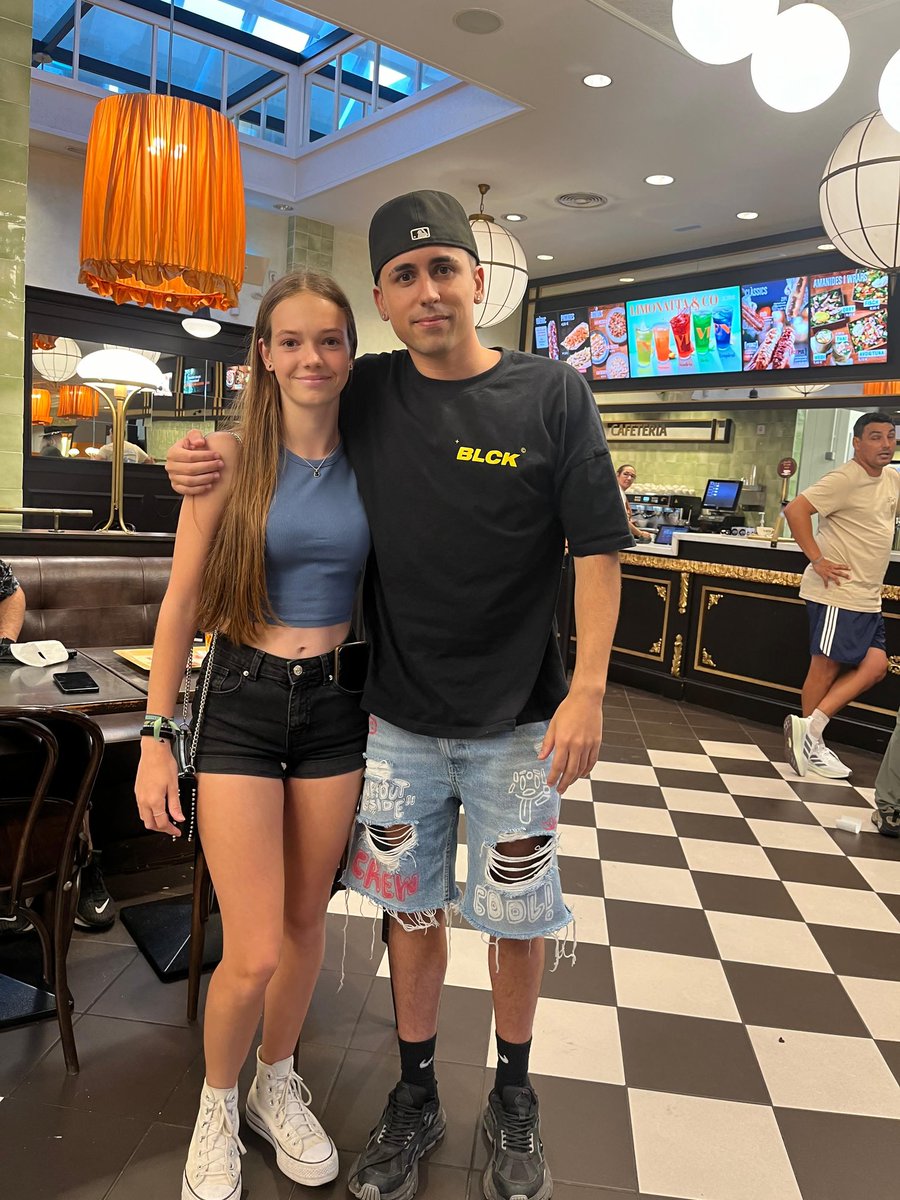 hoy he sido la persona más feliz del mundo, increíble lo majos que son 🥹🥹 <a href="/imantadotv/">imantado</a> <a href="/Dess_t3/">Desst3</a>