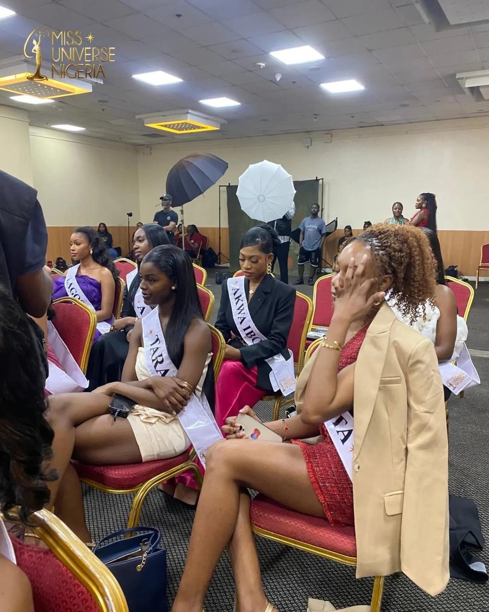 qhamadlula_'s tweet image. There’s no budget?😭😭Hawu Miss Nigeria?