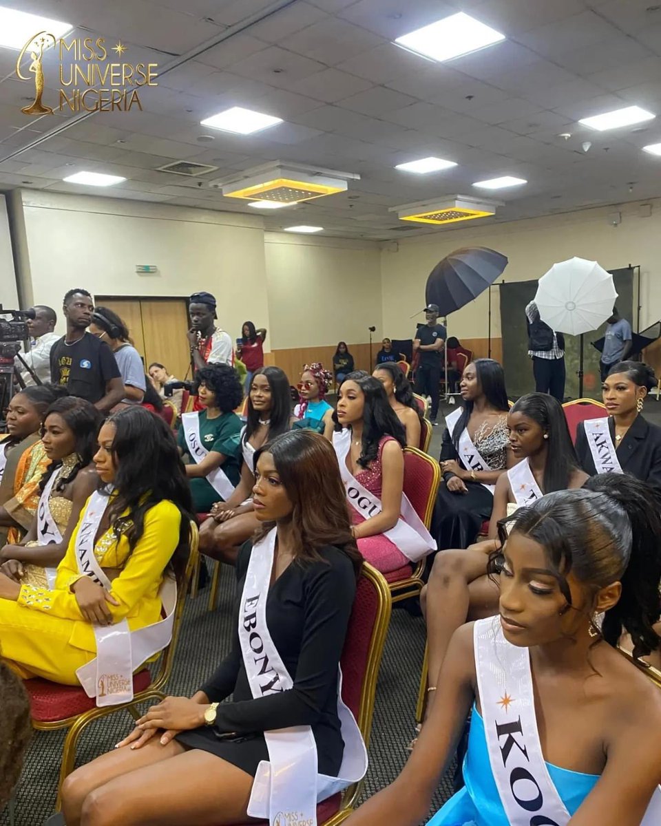 qhamadlula_'s tweet image. There’s no budget?😭😭Hawu Miss Nigeria?