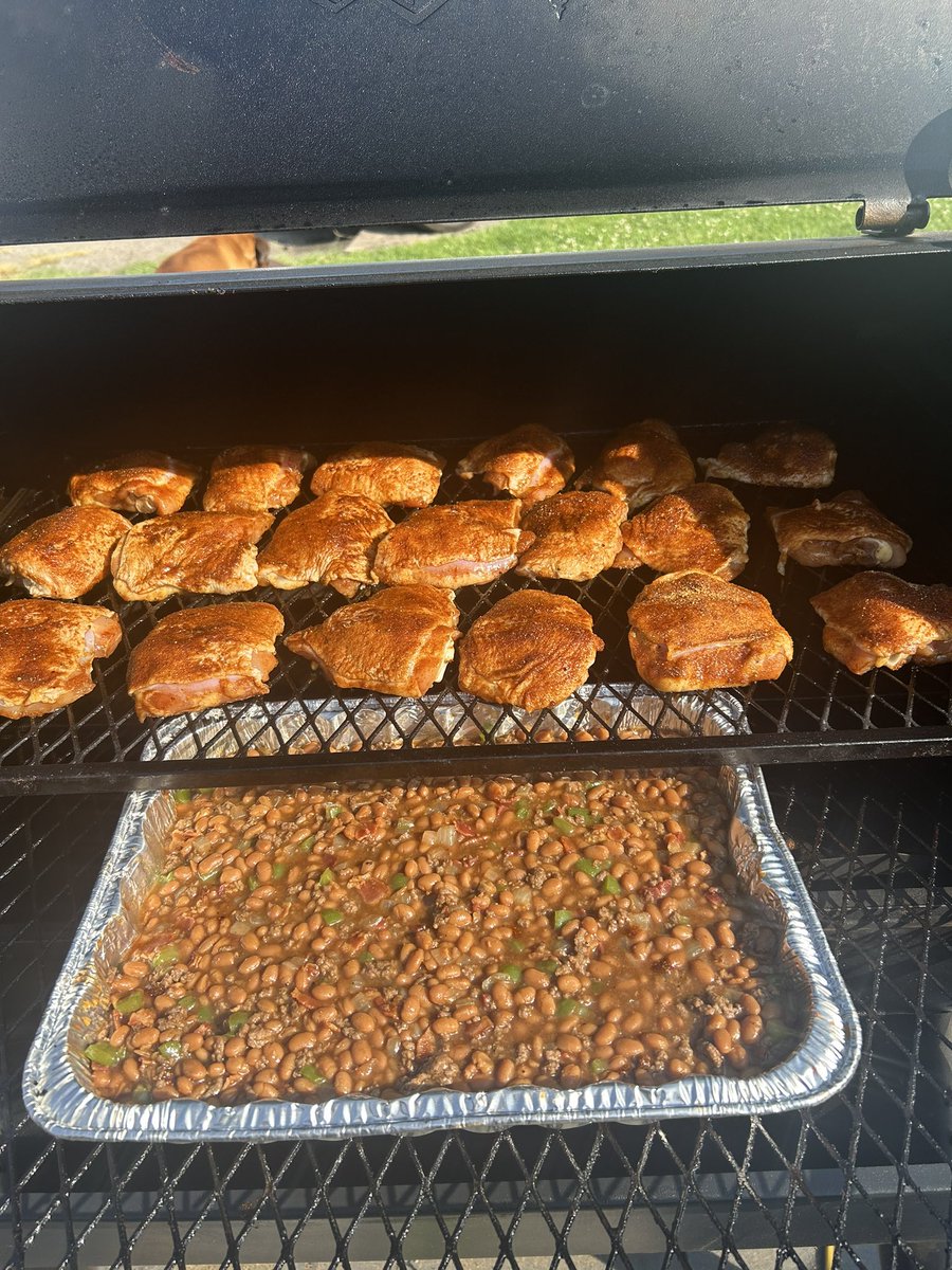 jd_turf's tweet photo. @francisdmarion @Solutions4Turf @GCImagazine @CarloselTigre24 @TheFortressTurf @rossturfdaddy @spartangrass @IHCCGreenkeeper Chicken….it’s what’s for dinner https://t.co/WIG8M6ytVT
