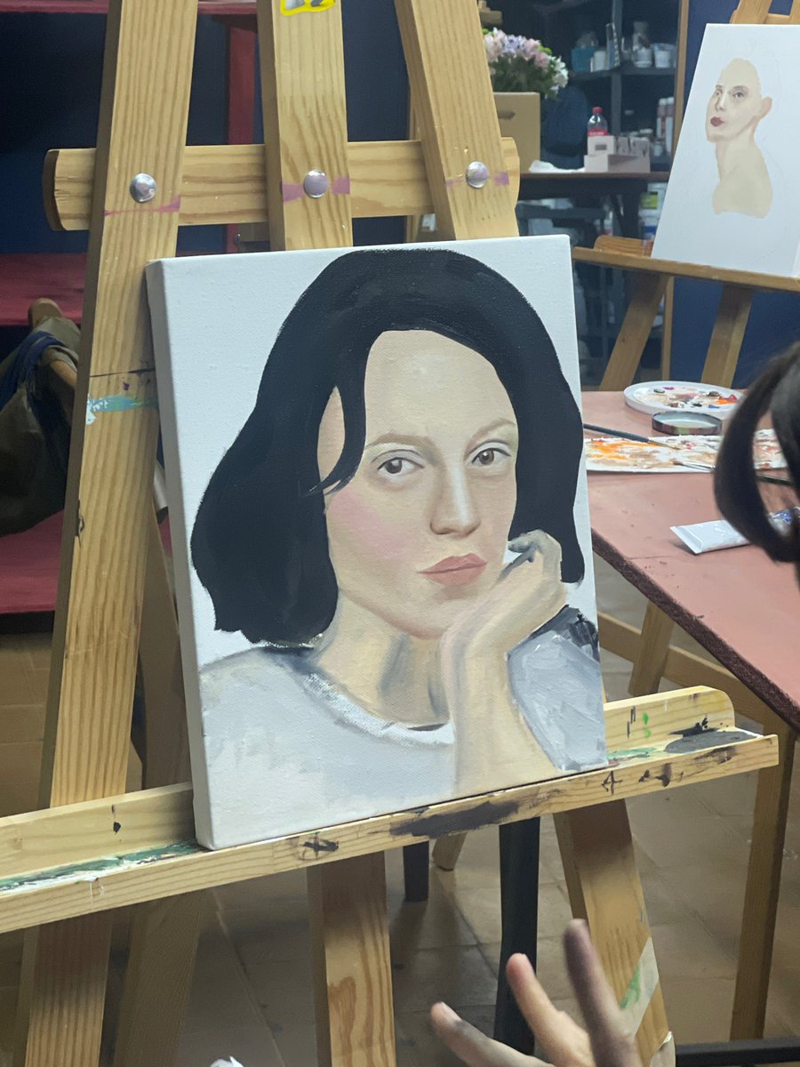 sssleepyhead's tweet photo. порисовали сегодня с девчонками🤍
я кистями рисовала наверно последний раз в начальной школе)) думала буду психовать, но оказалось интересно! третий мой 🙂‍↕️ https://t.co/rgF6SUQmP4