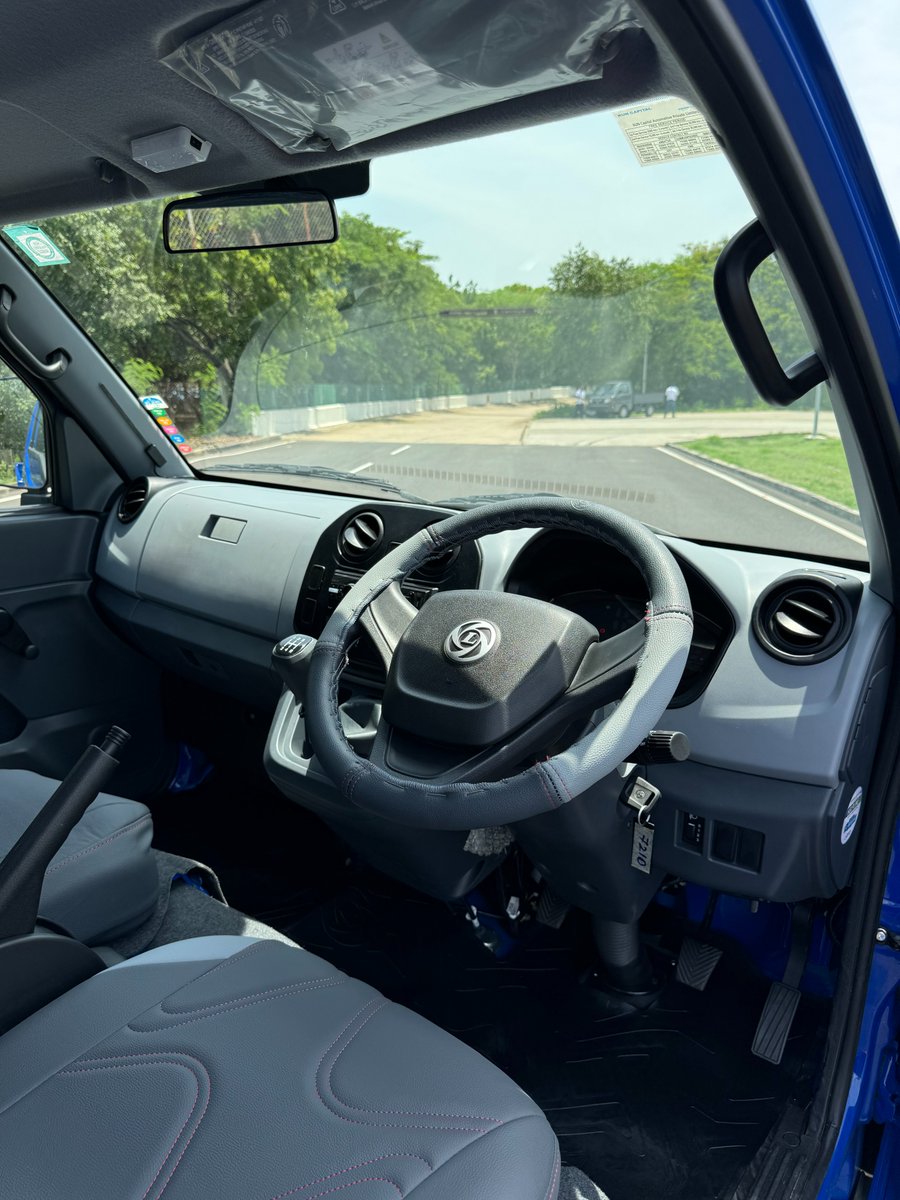 NamasteCar's tweet photo. #AshokLeyland #BadaDost i4 LX with LNT review. @ALIndiaOfficial
Video: https://t.co/WGu1yQirWv https://t.co/zbDCmjAeCQ