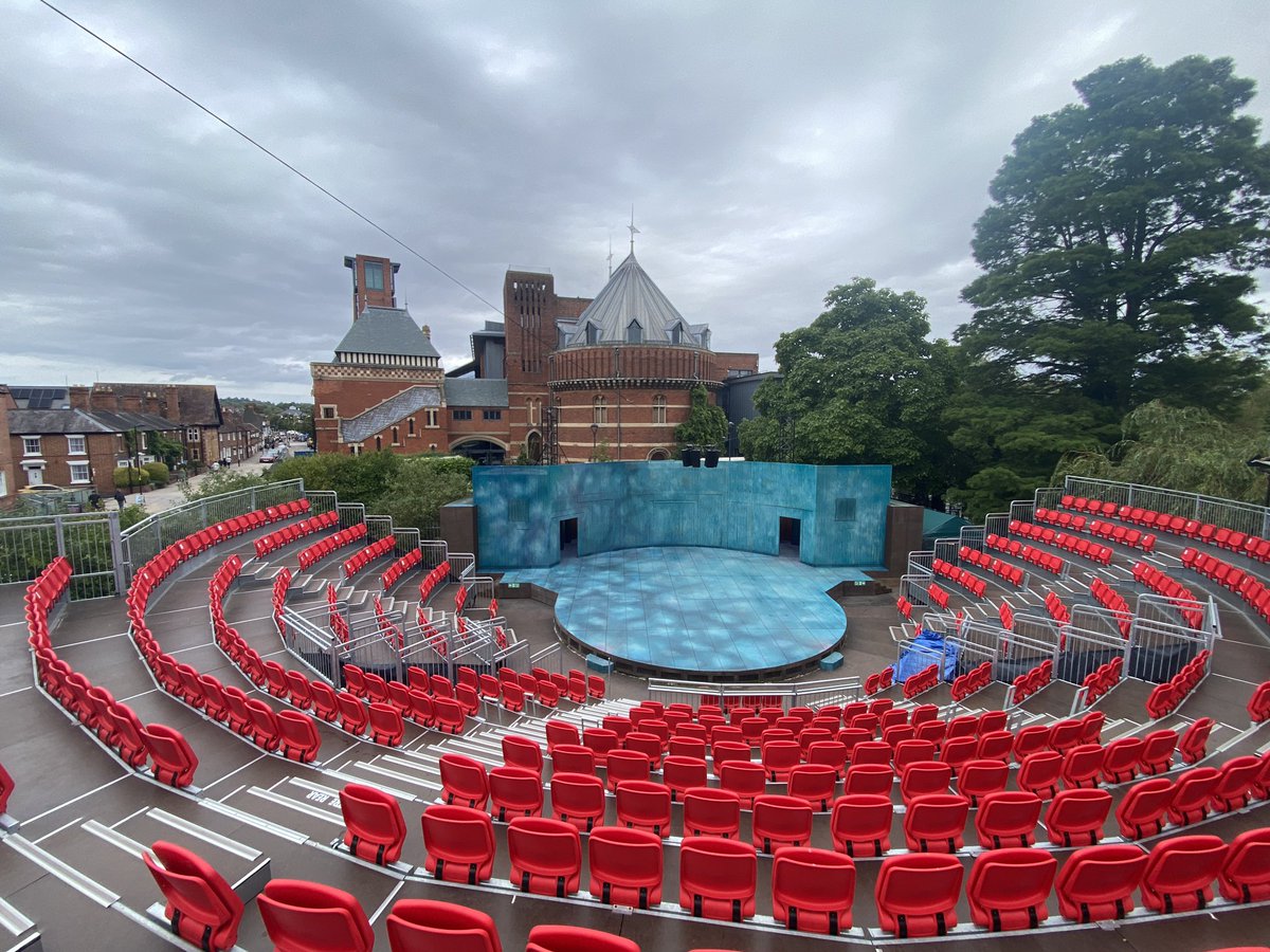Last week of #AsYouLikeIt <a href="/TheRSC/">The RSC</a> in this wonderful space with the most brilliantly talented and unbelievable humans. Sometimes you think working somewhere is gona be just amazing this has surpassed all expectations. #MyCoMates #Everyofthishappynumber