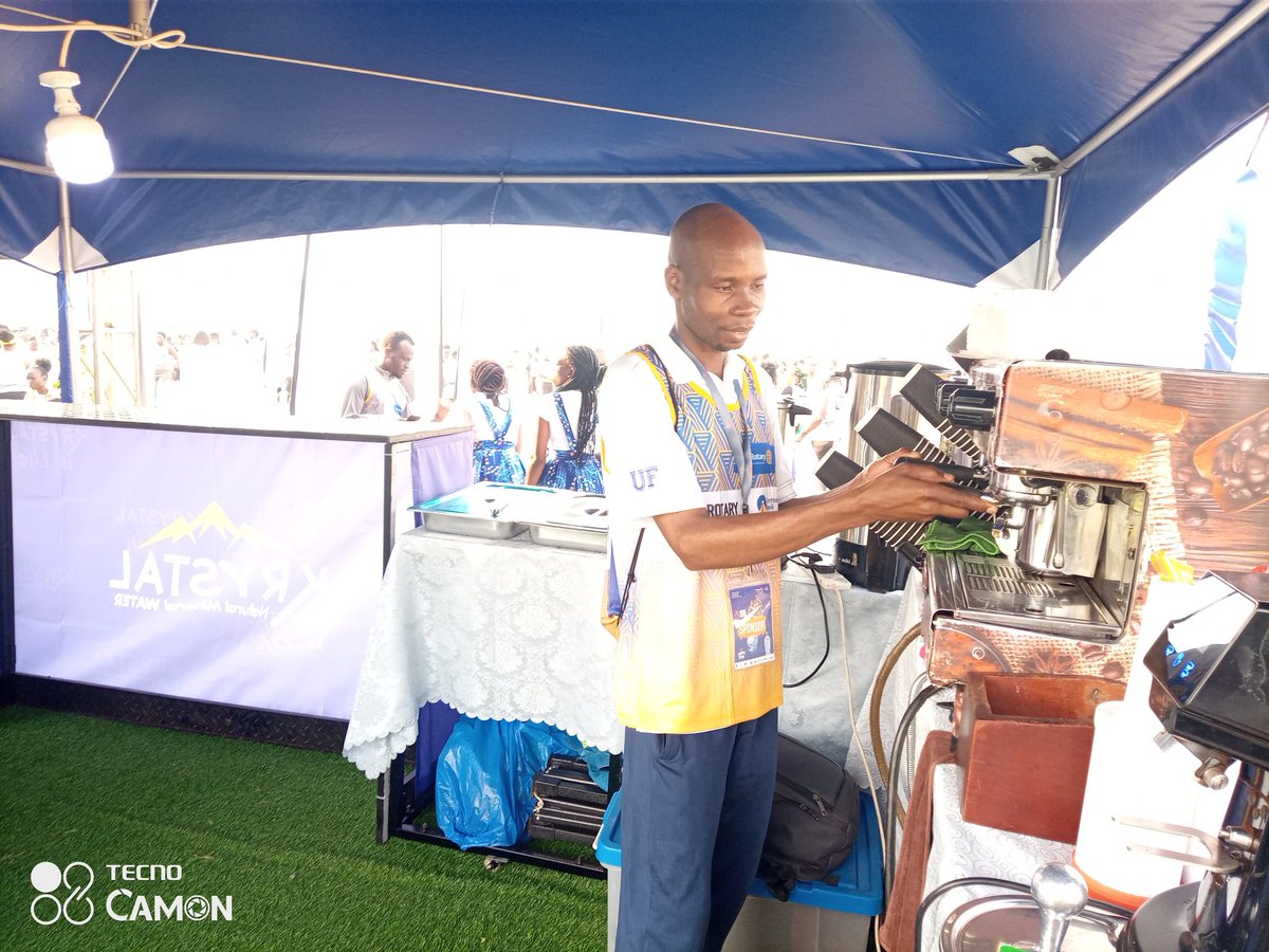 TUMUSIIMEABEL1's tweet photo. I liked the fact that I Participated in the impactful 10km #CancerRun2024, attendence was superb in+ to @KrystalwaterUg's partnership wz #BlackDropsCoffee to serve participants wz #Coffe.
Kudos to all stakeholders.
πIt was a #CommunityUnity 4 networking, Health & WealthπββοΈπ€ https://t.co/YeTAfD9GH3