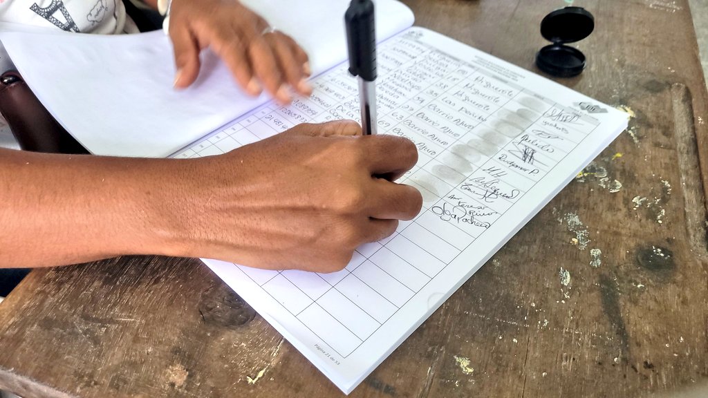 #EsNoticia || 77 Proyectos van a Consulta en el Municipio Eulalia Buroz: El Pueblo Decide

➕️ Información en  🔗wp.me/p7K3mQ-2uX

@ComunasVE_ <a href="/AngelPComuna/">Comunero Angel Prado</a> <a href="/comunas_miranda/">ComunasMiranda</a> <a href="/Johan_CastroP/">Johan Castro Palacios</a> <a href="/burozalcaldia/">Alcaldía de Buroz</a>