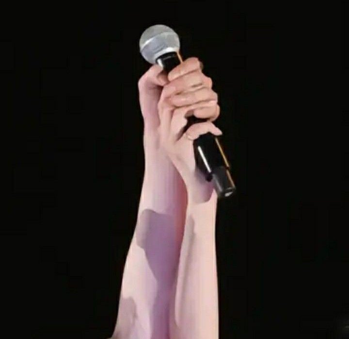 zeroinaskaits__'s tweet image. Salah satu moments yang gak bakal gue lupain dan akan tetep gue Inget sampe kapan pun 😭 karena tiap tengah malem pasti ada waktu dimana gue harus liat moment "Jeno Giselle" editan fans Jenselle kalo lagi kangen mereka 🥺 #KontenShipper #Halu #NoSalty #Masing2