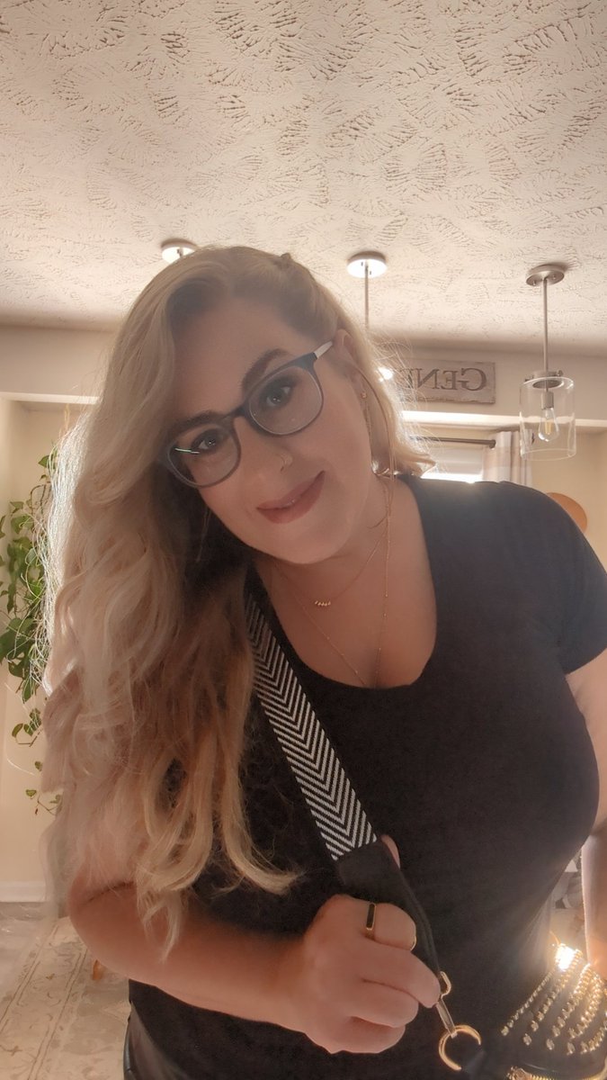 My partner is a gamer and I'm not so the weekends have become boring AF. I need some kind of entertainment or to entertain someone...if you're interested my area..let's do weird.