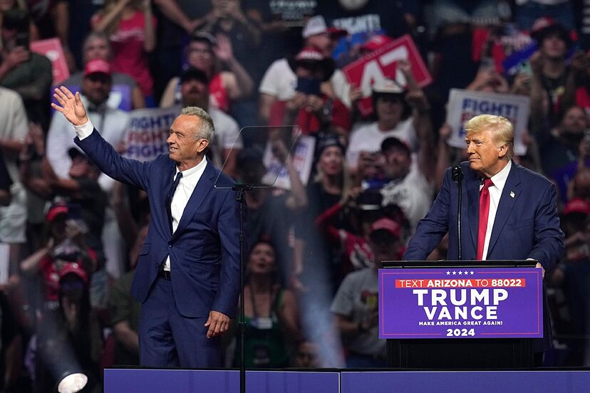 WalidPhares's tweet image. @RobertKennedyJr, the labor unions under #SeanOBrien, @elonmusk and a growing number of Middle East American leaders like @AbrahamHamadeh, who opted to support @realDonaldTrump as a protest against the #Obama-#Harris agenda, are reshaping #Trump campaign to include left of center