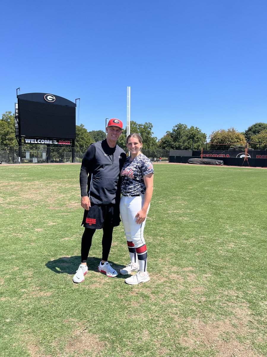 Wiley1Ava's tweet image. Thank you @UGASoftball @UGACoachTony @Syd_finch @chelsw20 @MikeDavo17 I enjoyed the camp and can’t wait for the next one. I’m so happy to represent @echsrebels and @ICWhitley GO DAWGS!!! ❤️🤍🖤