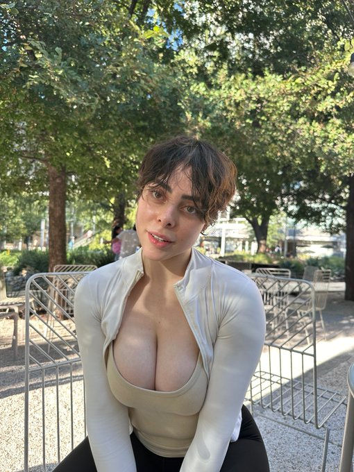 3 pic. Monterrey ♥️ https://t.co/pXwRapnKT7