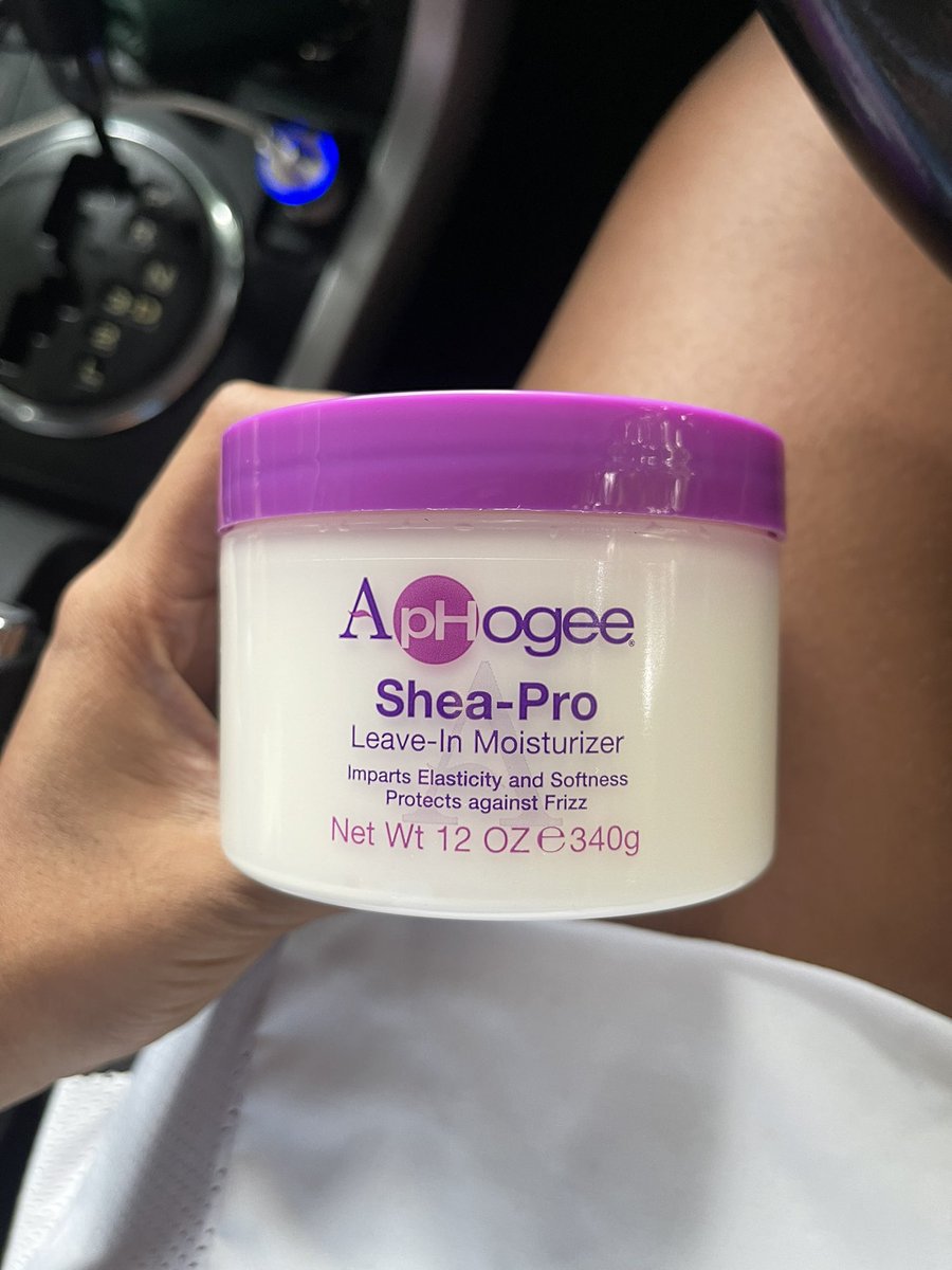 AlnastaziaW's tweet photo. Anyways if you’re a natural hair girlie, you NEED this. It leaves my curls so defined, shiny and ZERO FRIZZ. I can do a slick back bun with this alone and have very minimal fly aways.

A hairdresser recommended it and I never looked back… this is my 3rd jar. https://t.co/yofcNk4M3r