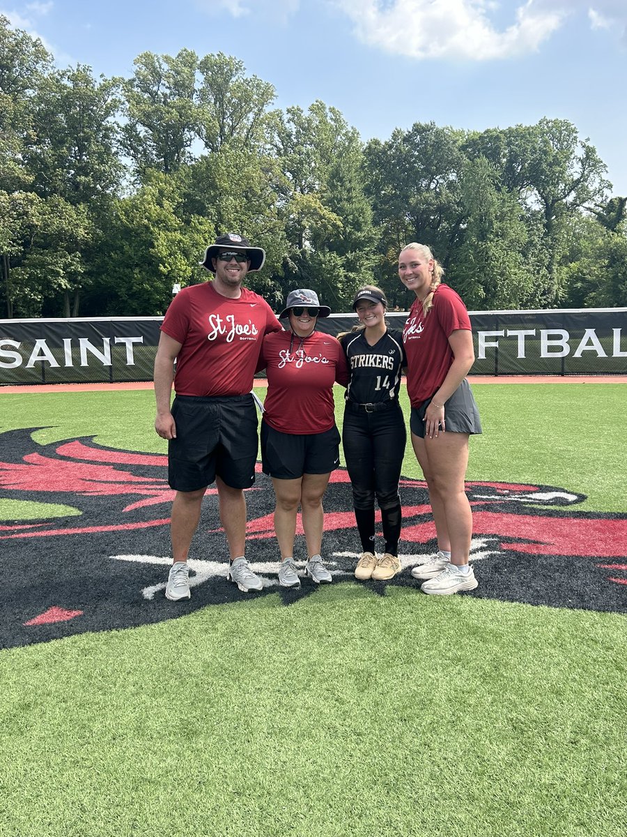 IsoldeGraham's tweet photo. Thank you to these wonderful coaches and the players of the @SJUHawks_SB team for a great camp! Today I learned a lot of valuable information about all aspects of the game. Go Hawks! @Coach_McCool @susieee_a @Matt_Klampert @vanquishfp18u https://t.co/DQaBOUZavo