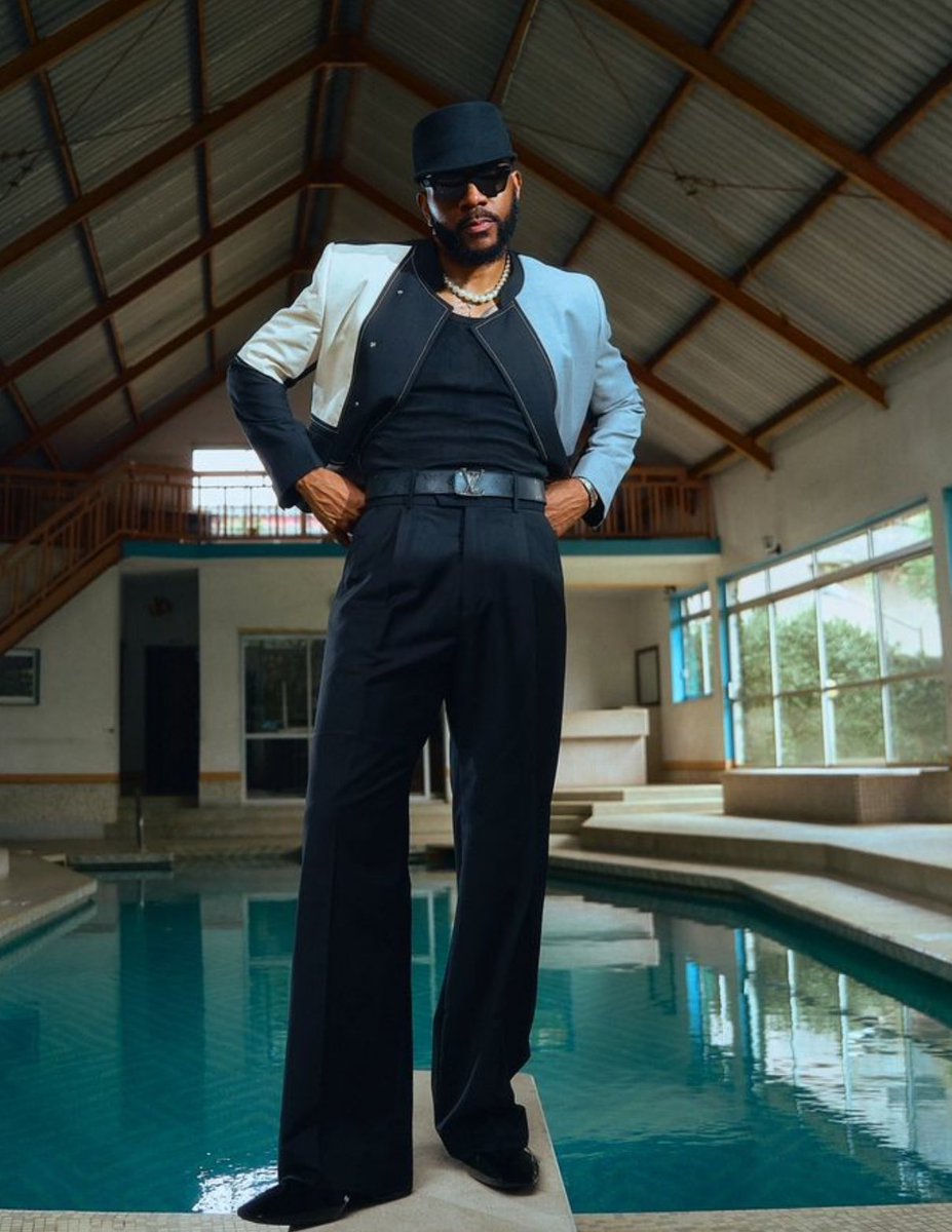 bb9jaS11's tweet photo. Ebuka, the table shaker!!

#Bbnaija #Bbnaijas9 https://t.co/fLHiImwwe7