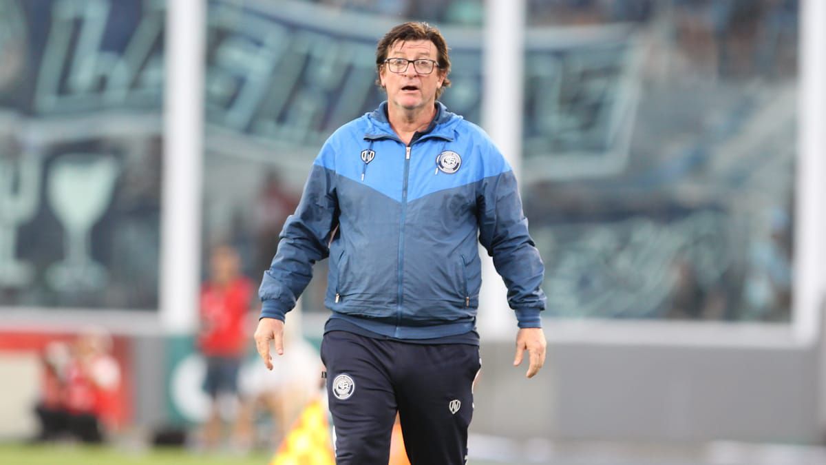 #IndependienteRivadavia 
Alfredo Berti es el máximo candidato para ser el entrenador de la Lepra. Ya han habido charlas y el DT estaría dispuesto a agarrar. @UnaDeMasMDZ