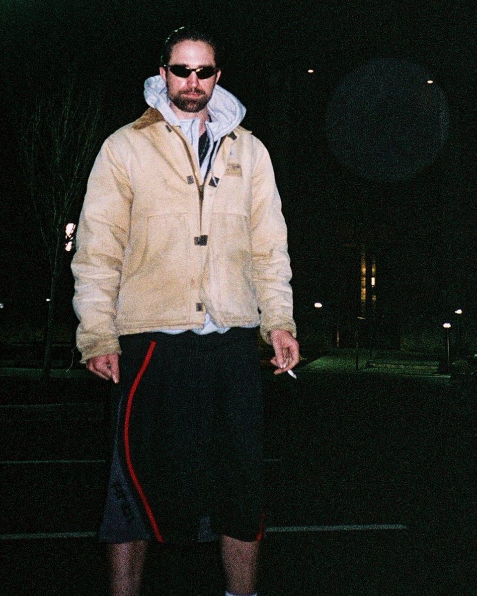 Robert Pattinson on the set of Good Time (2016)