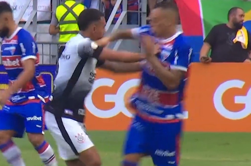 Liberaram cotovelada no rosto 👍