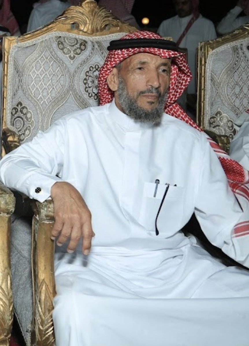 hmd4033's tweet photo. انتقل الى رحمة الله تعالى الاستاذ/
محمدسعيد بن معلا الذروي وتمت الصلاة عليه اليوم في قرية كليّه.
انا لله وانا اليه راجعون
ابو توفيق عرُفناه بحسن الخلق ودوام الابتسامة على وجهه وقد ودع دنيانا الفانية بعد أن زرع  تقديراً ومحبتاً له في مجتمعتنا ومن خلال عمله في المرور والتعليم. https://t.co/hvazBrmaS2