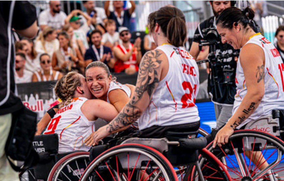 BsrEspana's tweet photo. 🫶🏻 Buenas noches a tod@s 🌙 

Solo pasábamos por aquí para recordar que…¡SOMOS CAMPEONAS DE EUROPA 🏆🌍😍! 

#3x3wheelchairbasketball #3X3Europe @Fundacion_ONCE @FIBA3x3 @deportegob https://t.co/TZqsKWCILl