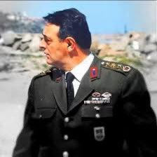 Ailemizin değerli mensubu,
8 Nisan 1999 tarihinde Hakkari İl Jandarma Alay Komutanı olarak görev yaptığı sırada terör örgütü PKK’nın saldırısı sonucu gözlerini kaybederek gazi olan

Ağabeyimiz Tahir Çebi Hakk’ın rahmetine kavuşmuştur.
Tahir Çebi ağabeyimize Allah’tan rahmet, Çebi