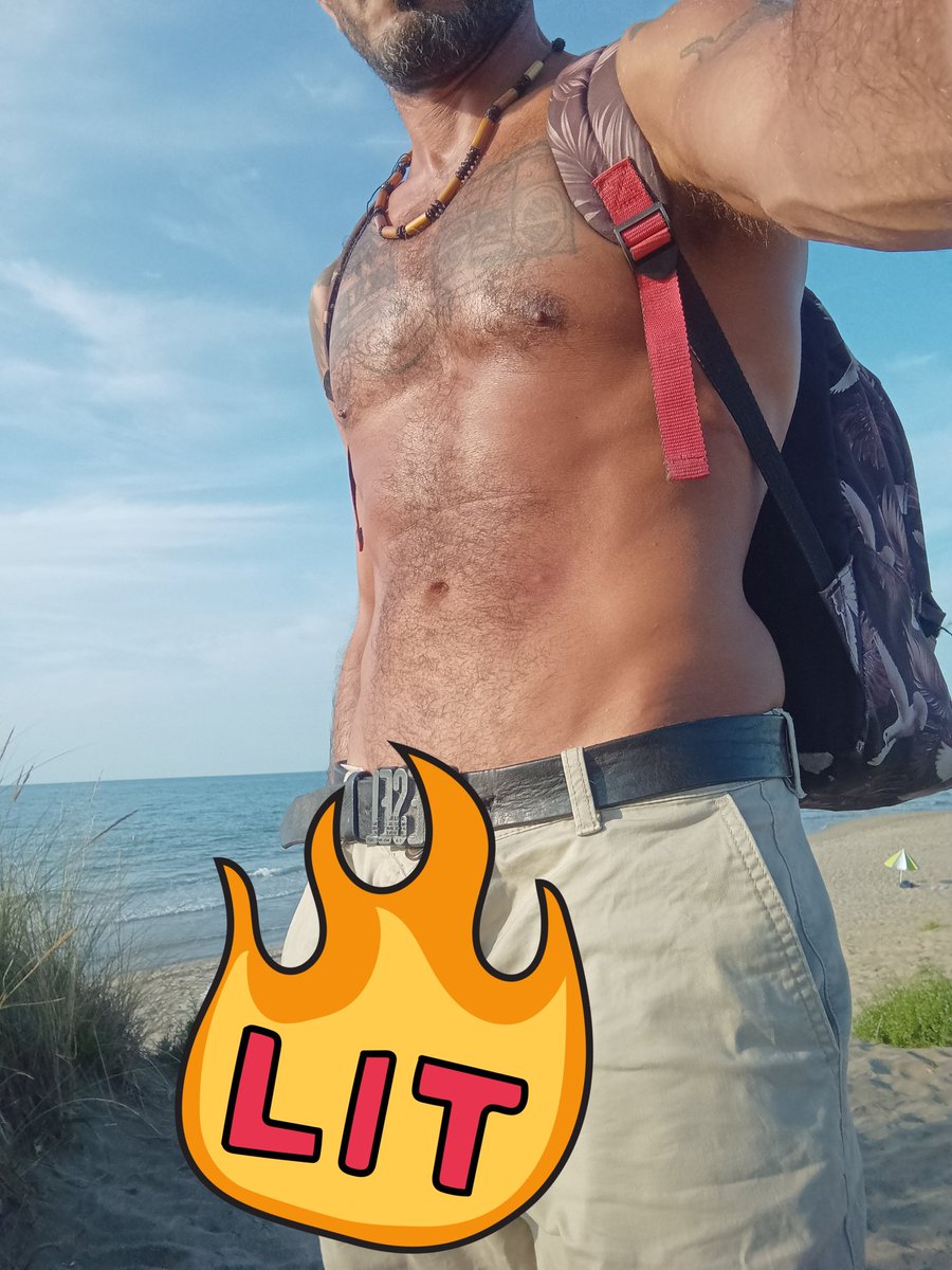 Guiowldu34's tweet photo. Une après midi....hot 🫦🫦🫦 comme je les aime.
Like et RT et je te l'envoie sans la flamme 😏😎😏 https://t.co/aXYs9jJk25