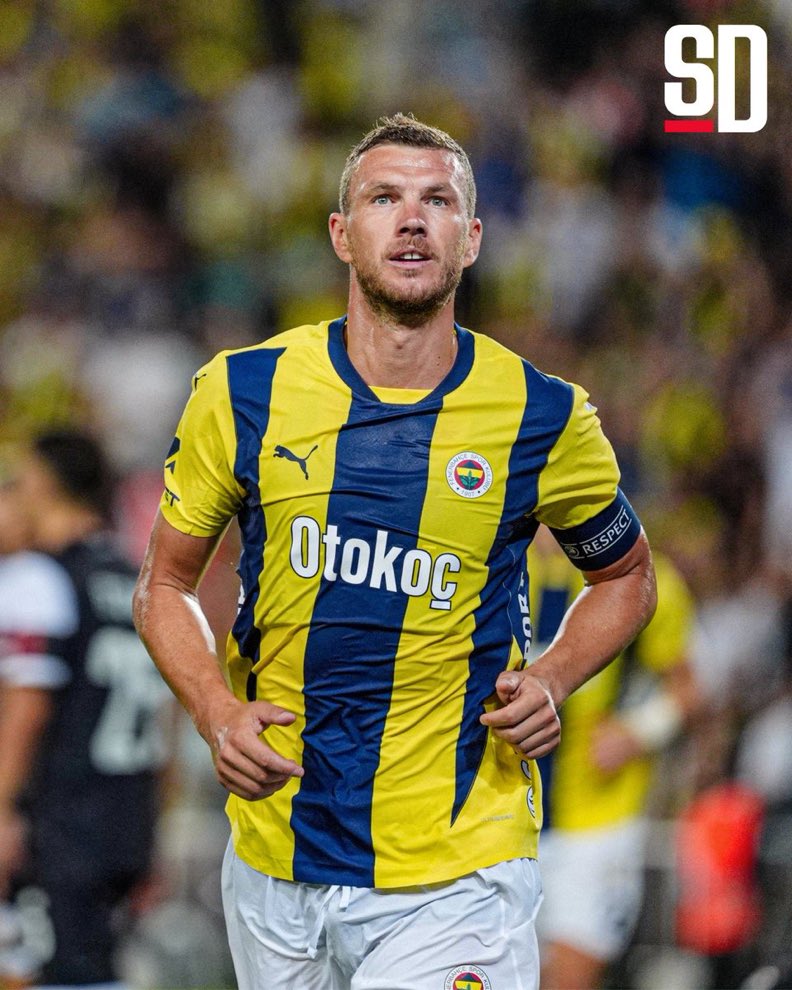 🏟️ 7 maç
⚽️ 7 gol
🅰️ 1 asist

Edin Dzeko 👑