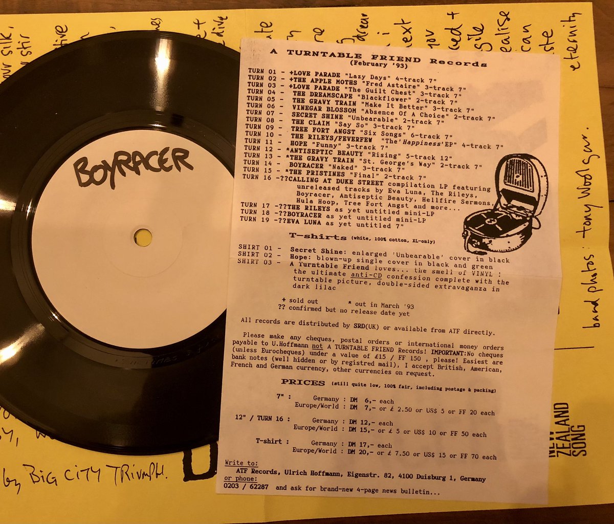 saintetian's tweet image. Next up the epic 3 track Naked Ep on @TURNTABLEFRIEND, the label that put out the first Boyracer Lp (another split release with Hula Hoop). 1993 and releases were coming thick and fast, so many labels and cheap postage! Very exciting times for a Pop fan! #boyracer