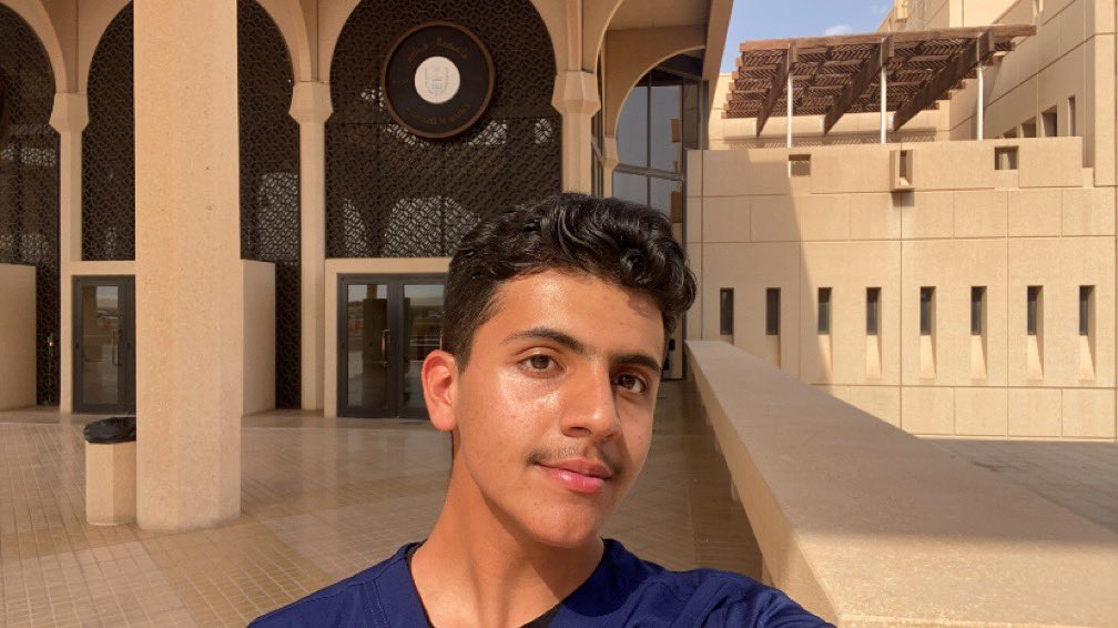 h1aitham's tweet photo. 2024.8.18 | اليوم الاول في كلية الصيدلة👨🏻‍⚕️

باسمك اللهم نخوضُ دُروبًا جديدة آملين أن لا نتعثر، اللهم اجعلها بداية خير و تيسير و توفيق وارزقنا فيها علمًا يُنتفع به 💙 https://t.co/yXVogcMtDQ