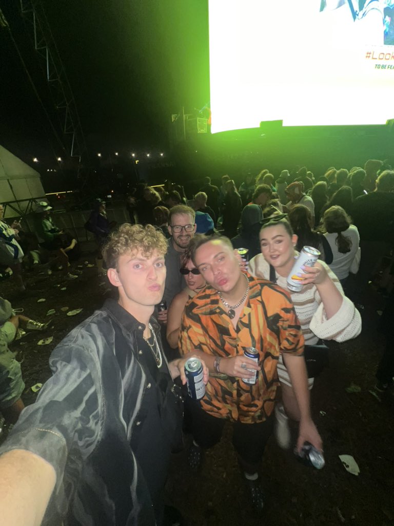 _seanjanderson's tweet image. #lookoutforeachother