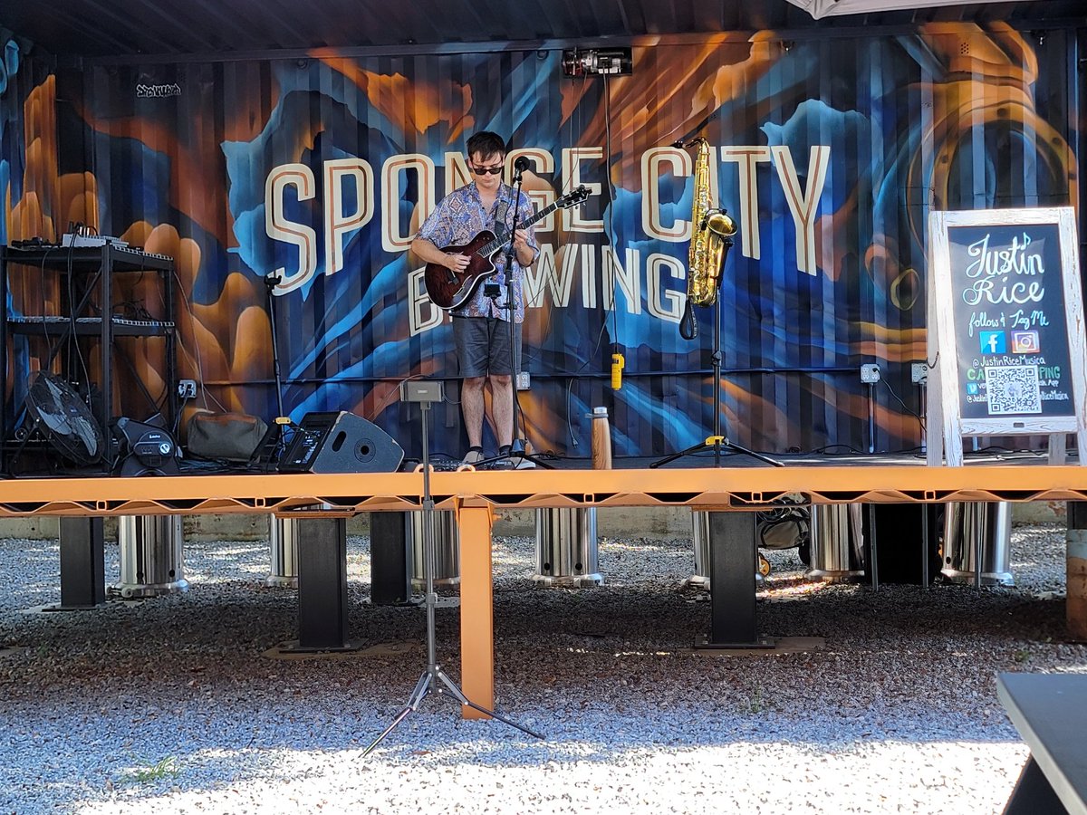 Tried a new place today and it did not disappoint! Cheers! #SUNDAYFUNDAY