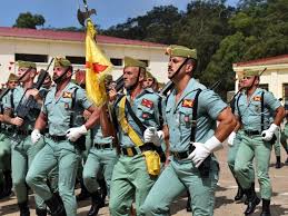 PlataformaMill1's tweet photo. "Nadie sabe mejor que nuestros militares lo tremendo que es #rendir las armas sin #lucha, entregarse sin #condiciones y abandonar, sin mirar atrás, una parte esencial de sus recientes y más íntimas vivencias personales".
José A.Alcaide Yebra.
#LaLegión #Legion @Lalegion_es https://t.co/CibFptQ3mw