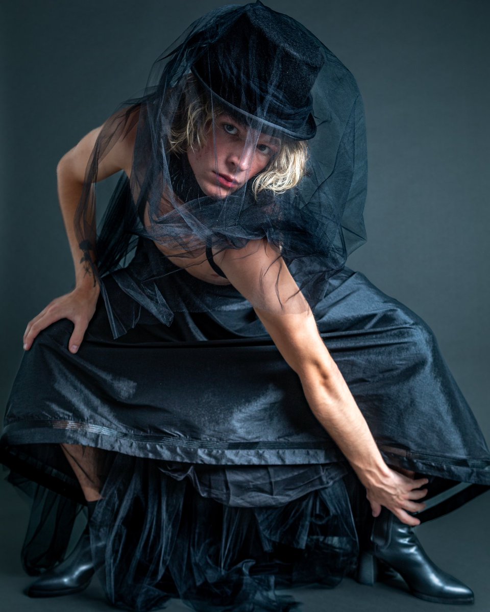 wilfredmarrero's tweet photo. DM me for details 

#Dmme #fashiondesigner #stylist #creativedirector #models #runwaydirector #coach #miami https://t.co/1p36Hw8Adi
