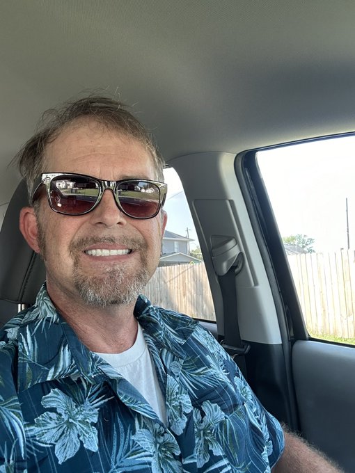 Hope everyone is having a great day- here&rsquo;s my gratuitous selfie - getting motivated to mow my lawn 😎  What