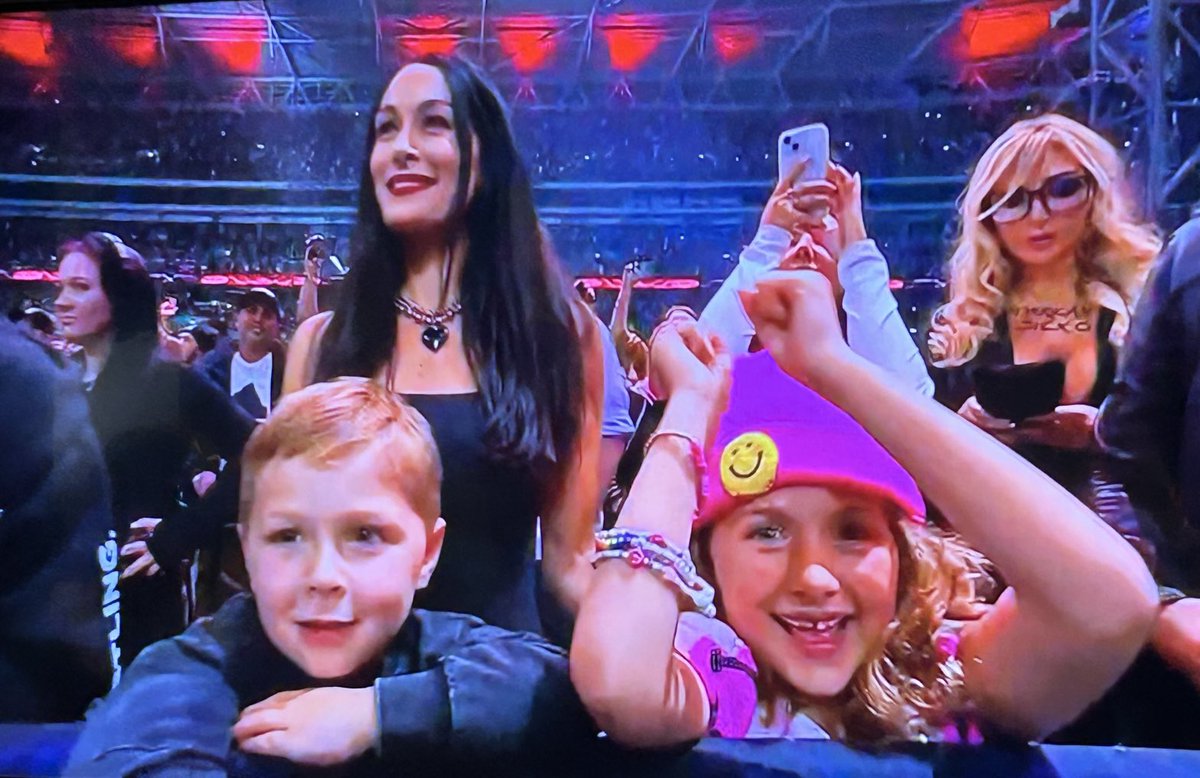 Fjwilson76's tweet photo. High stakes main event!
Love hearing JR again! 🙌
First time I’ve seen Bryan’s fam at ringside… 👏
#TitleVsCareer
#AEWAllIn ☝️ https://t.co/WDaW2UmuAC